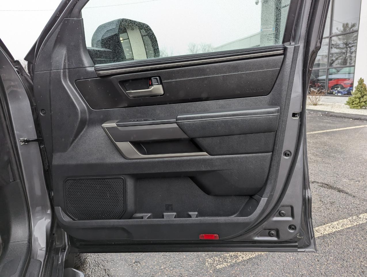 Toyota Tundra 4WD SR5 CrewMax 5.5' Bed (Natl) 2022