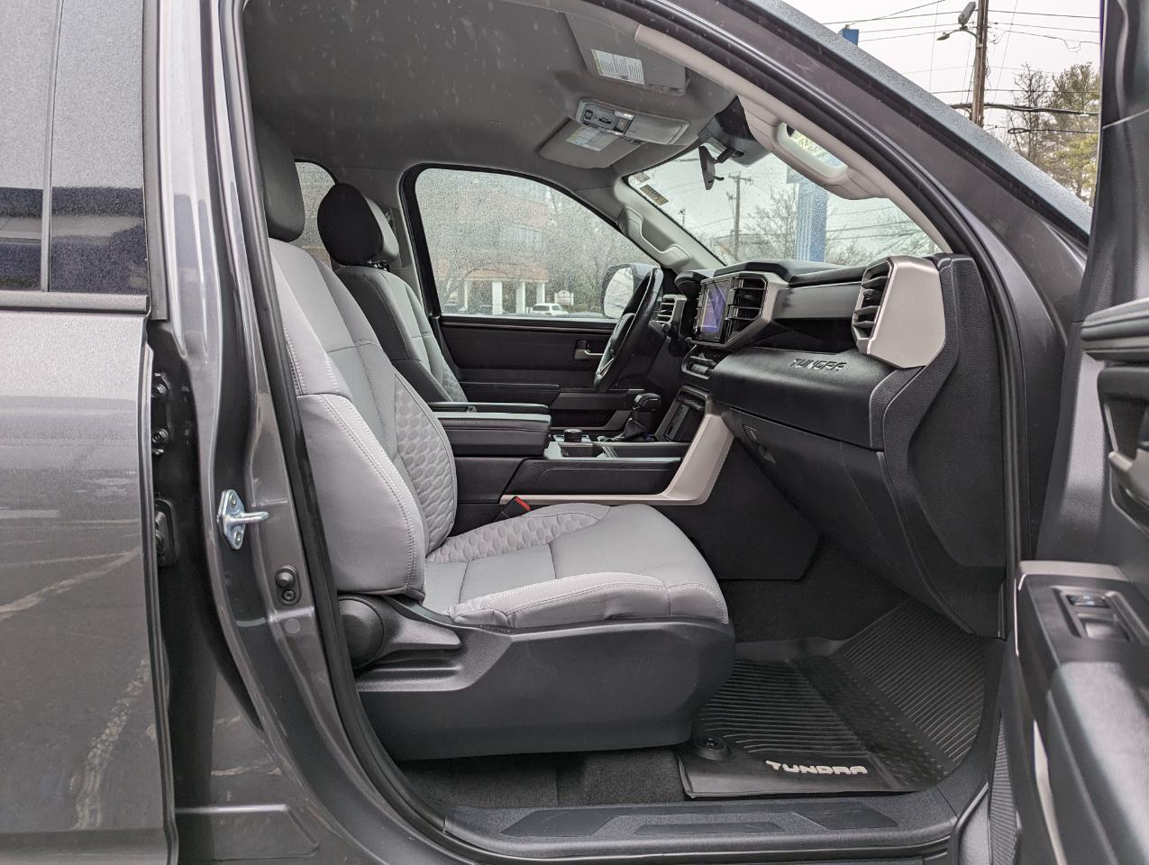 Toyota Tundra 4WD SR5 CrewMax 5.5' Bed (Natl) 2022