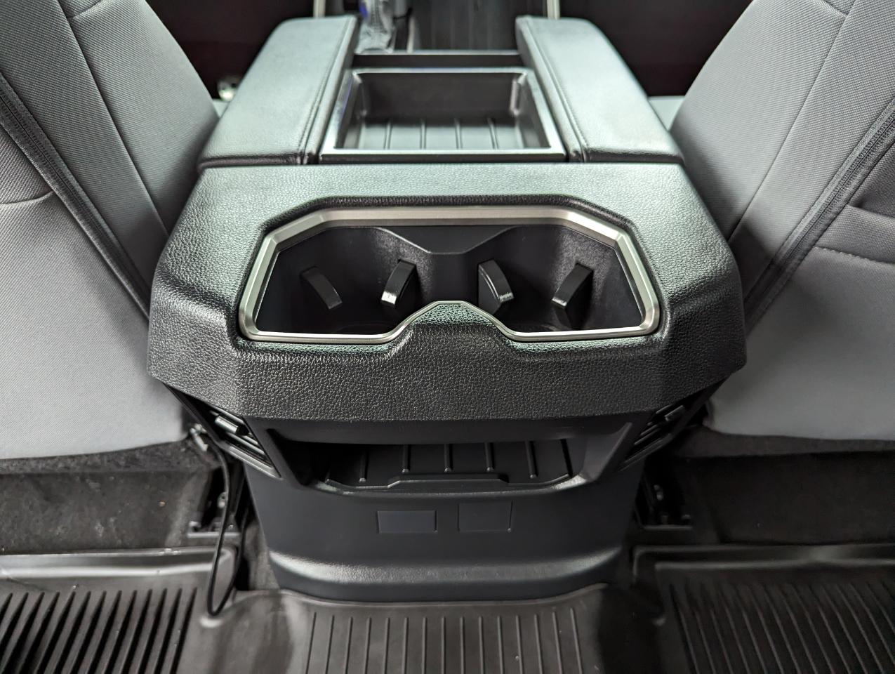 Toyota Tundra 4WD SR5 CrewMax 5.5' Bed (Natl) 2022