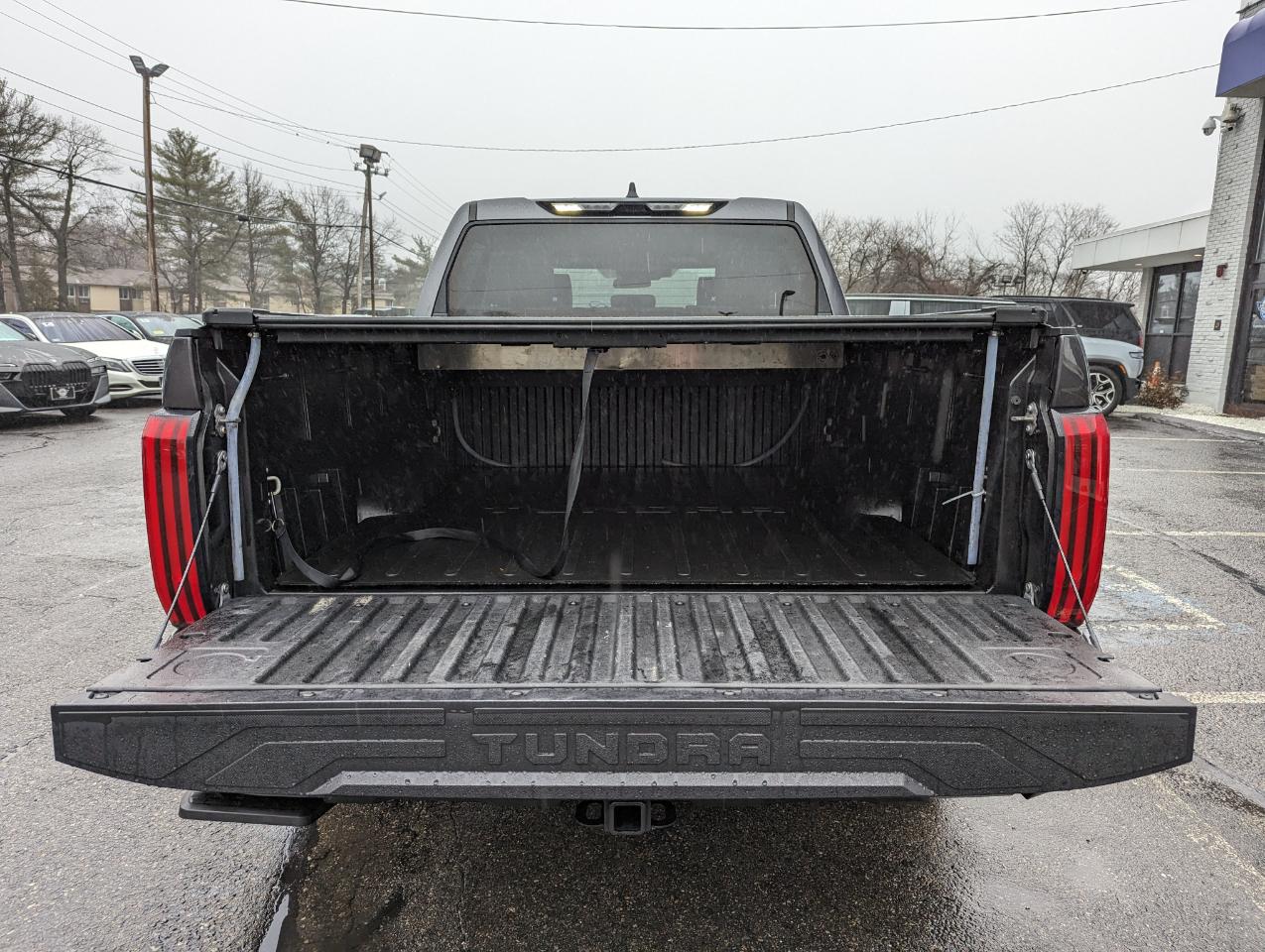 Toyota Tundra 4WD SR5 CrewMax 5.5' Bed (Natl) 2022