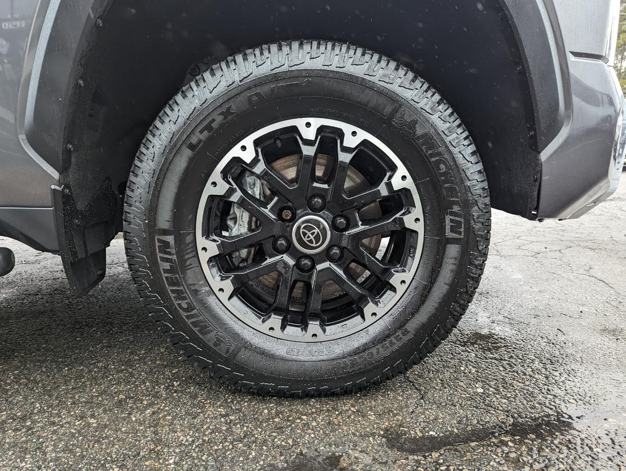 Toyota Tundra 4WD SR5 CrewMax 5.5' Bed (Natl) 2022