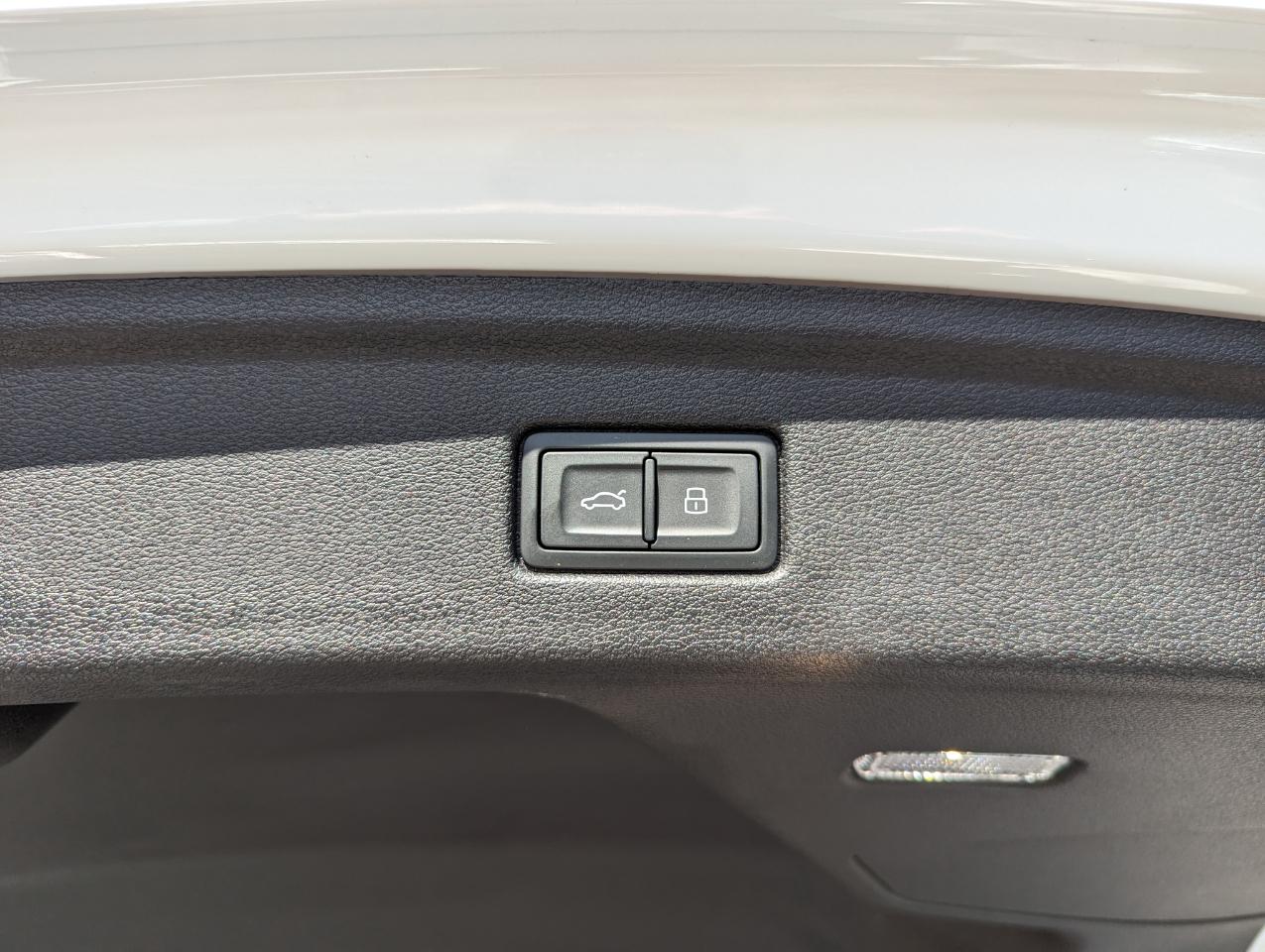 Audi A5 Sportback S line Premium 45 TFSI quattro 2025