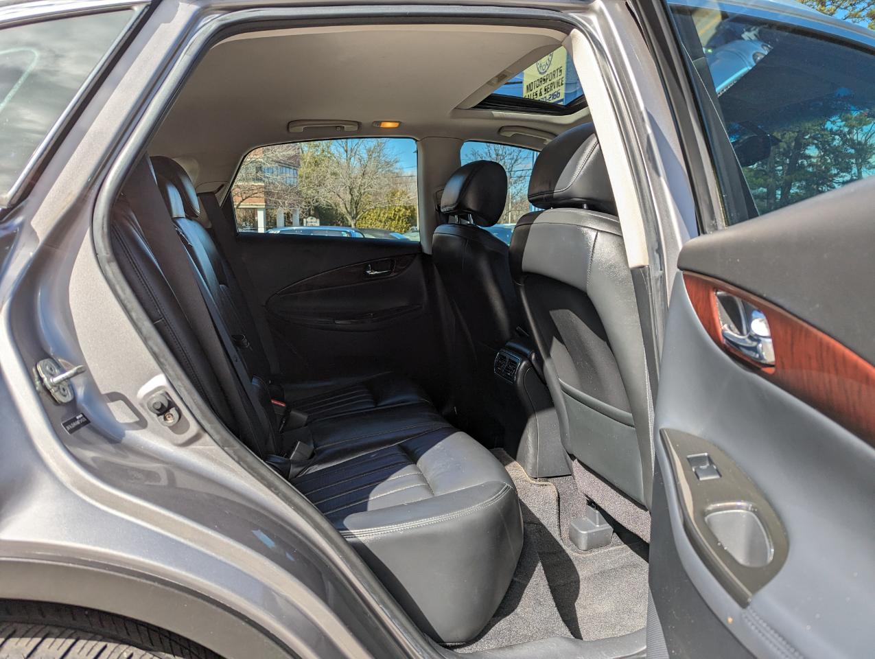 Infiniti EX35 AWD 4dr Journey 2010