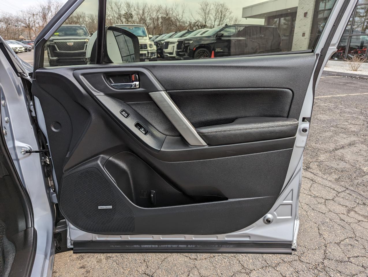 Subaru Forester 4dr CVT 2.0XT Touring 2015