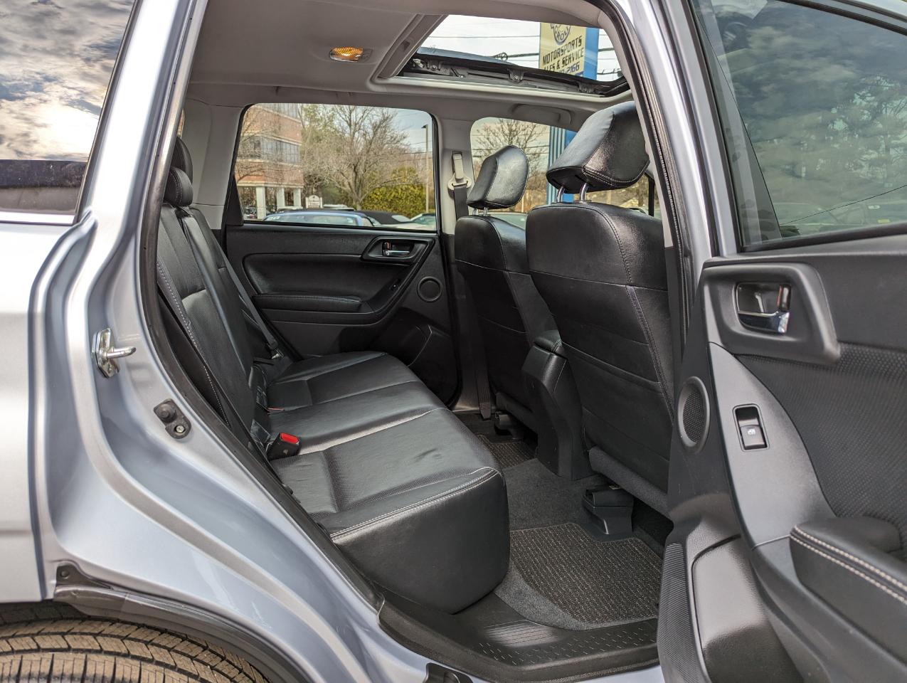 Subaru Forester 4dr CVT 2.0XT Touring 2015