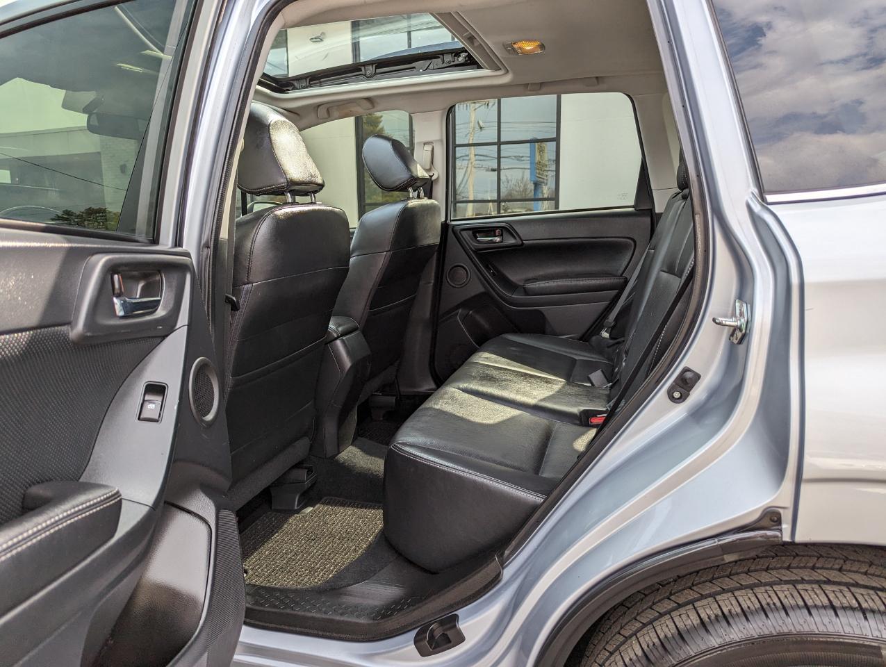 Subaru Forester 4dr CVT 2.0XT Touring 2015