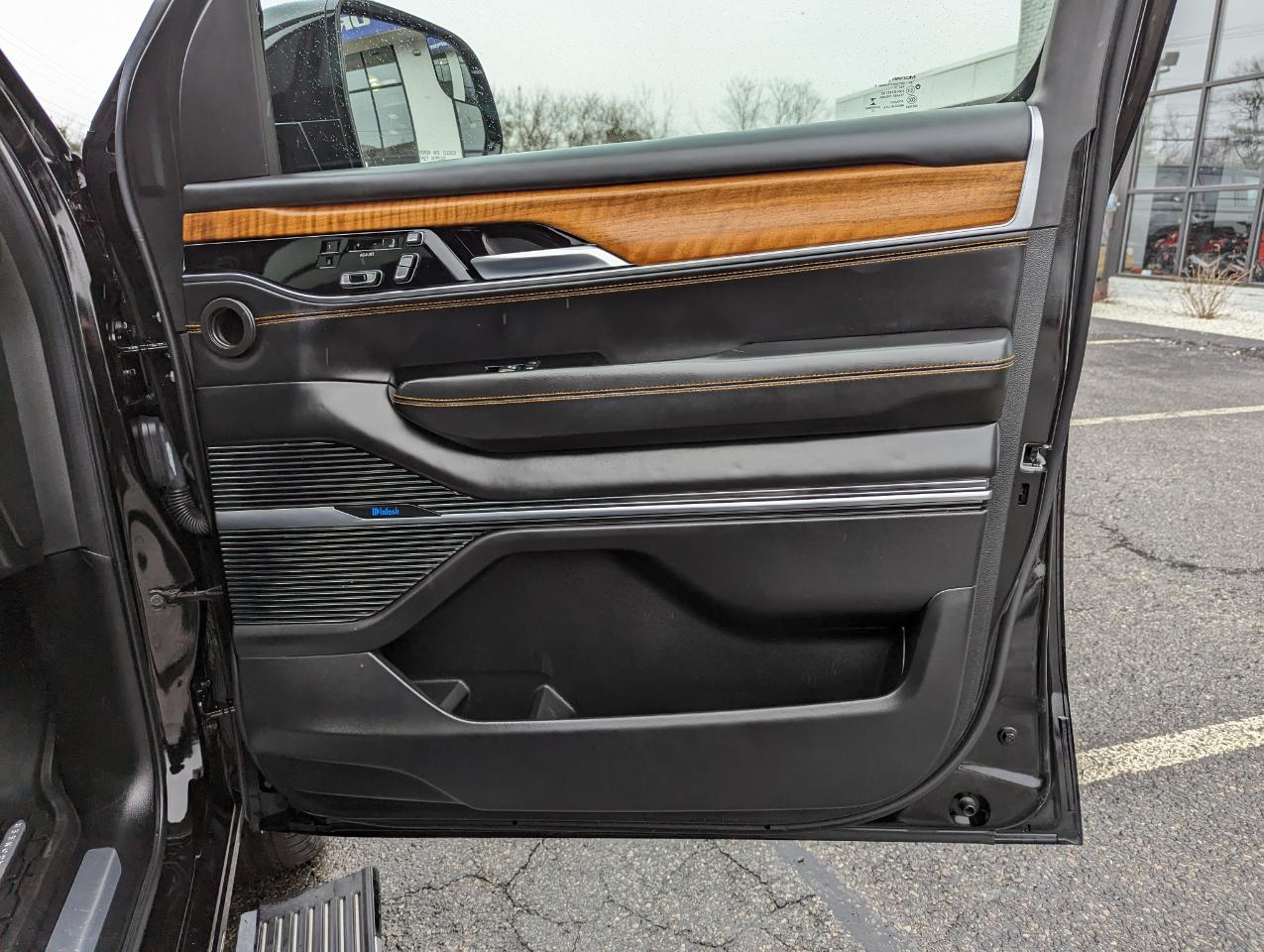 Jeep Grand Wagoneer Series III 4x4 2022