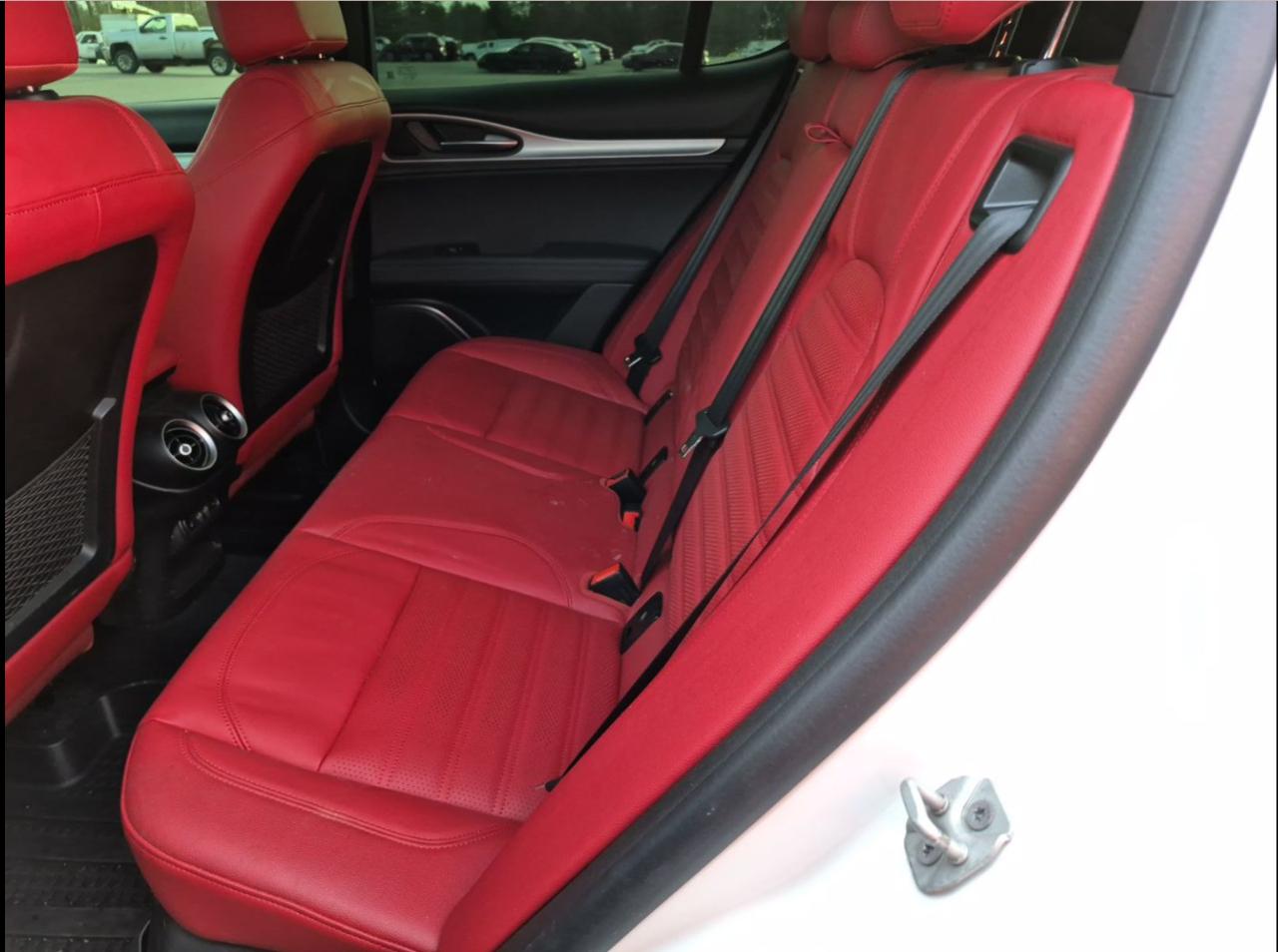 Alfa Romeo Stelvio Veloce AWD 2022