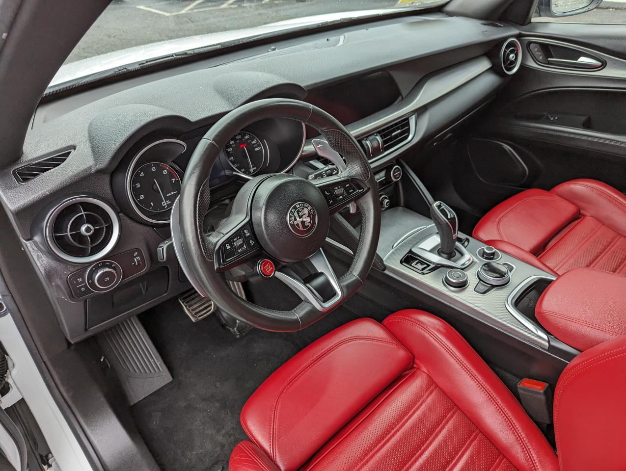 Alfa Romeo Stelvio Veloce AWD 2022