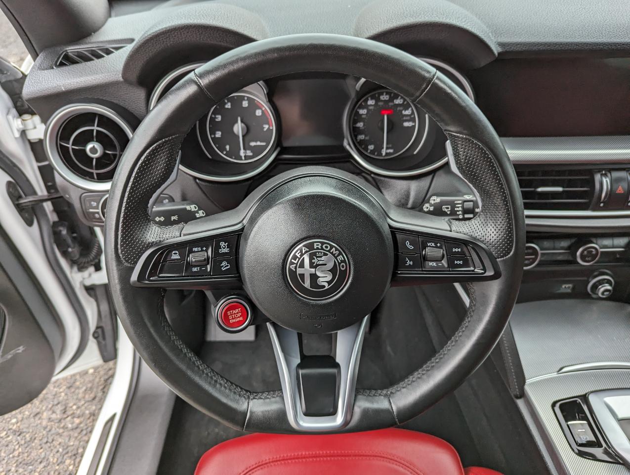 Alfa Romeo Stelvio Veloce AWD 2022