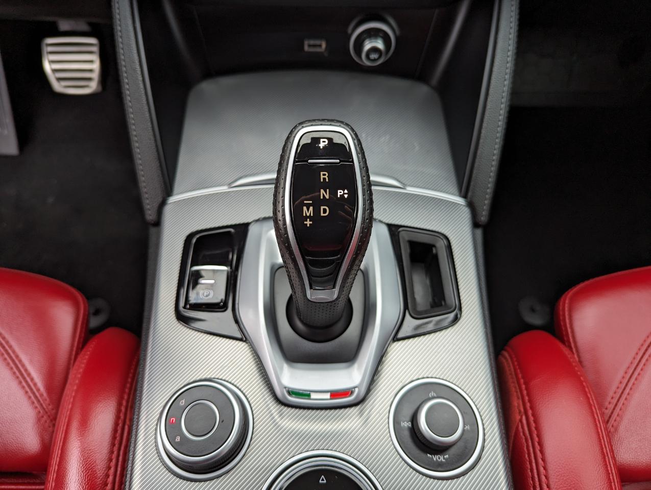 Alfa Romeo Stelvio Veloce AWD 2022