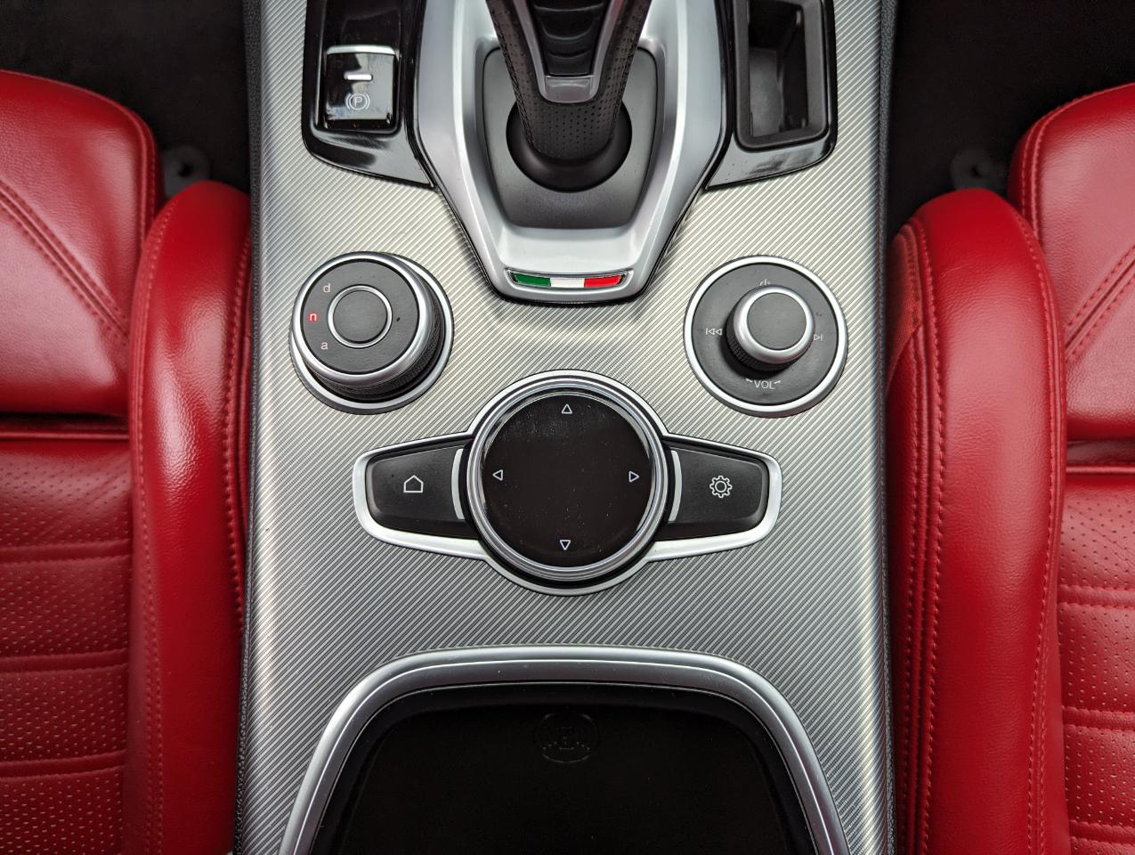 Alfa Romeo Stelvio Veloce AWD 2022