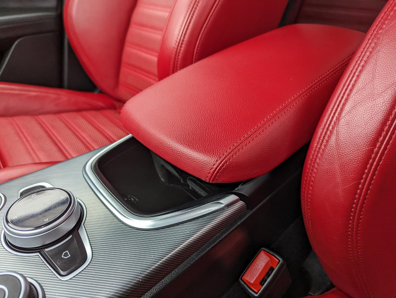 Alfa Romeo Stelvio Veloce AWD 2022
