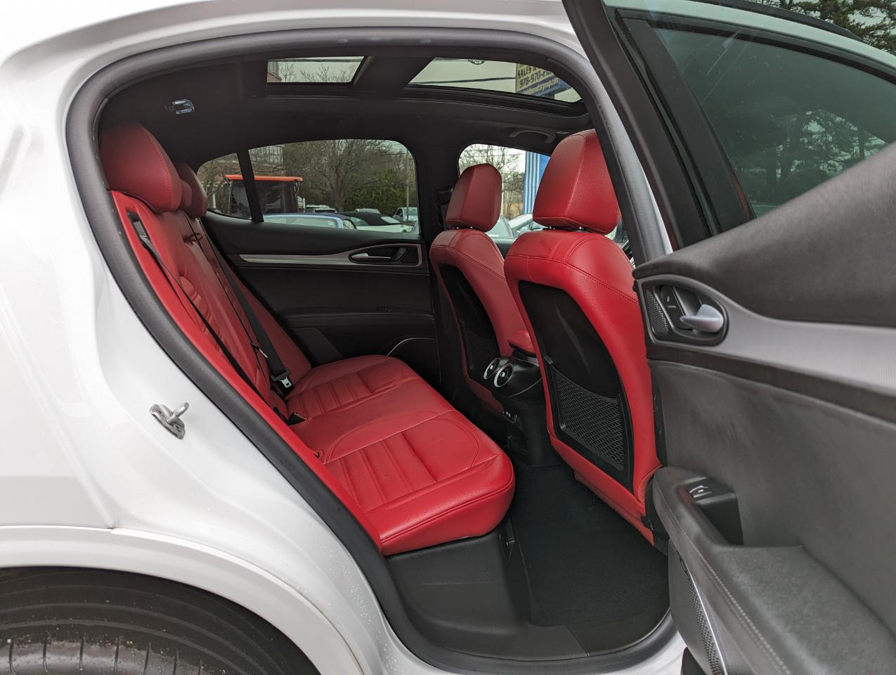 Alfa Romeo Stelvio Veloce AWD 2022