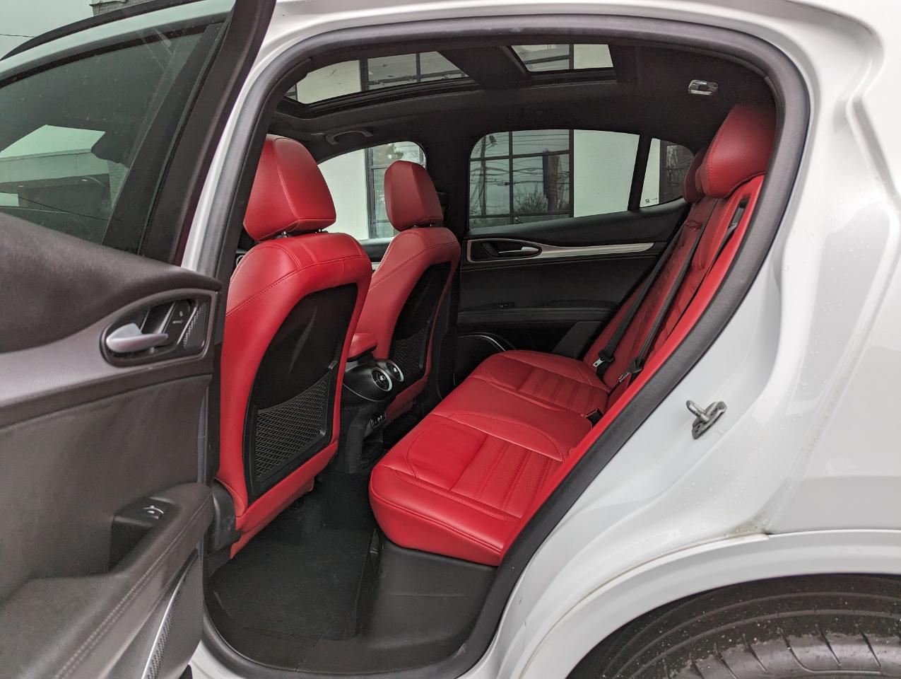 Alfa Romeo Stelvio Veloce AWD 2022