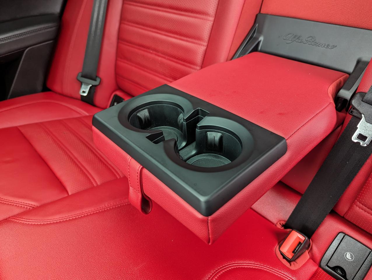 Alfa Romeo Stelvio Veloce AWD 2022