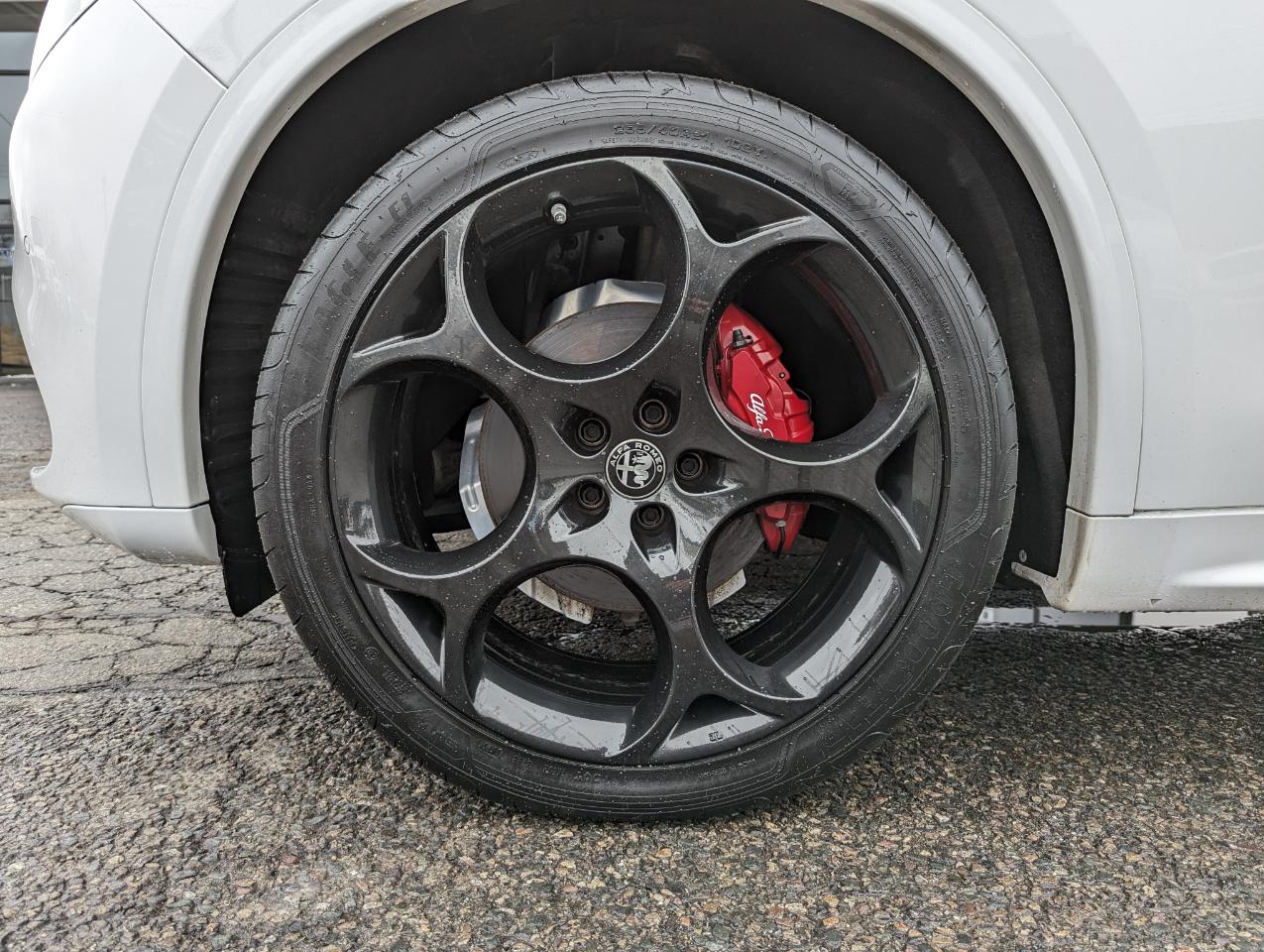 Alfa Romeo Stelvio Veloce AWD 2022