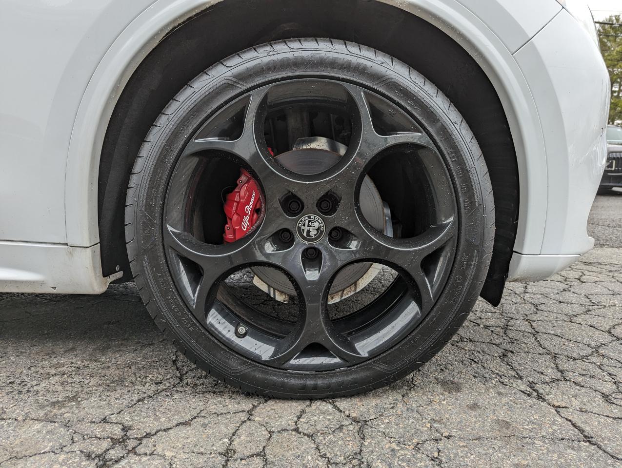 Alfa Romeo Stelvio Veloce AWD 2022