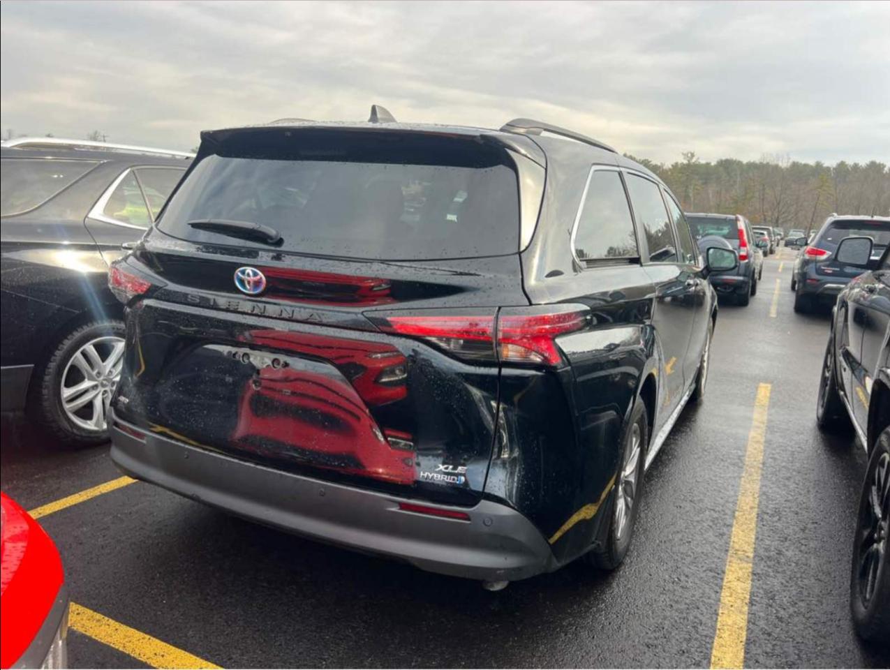 Toyota Sienna XLE AWD 7-Passenger (Natl) 2021