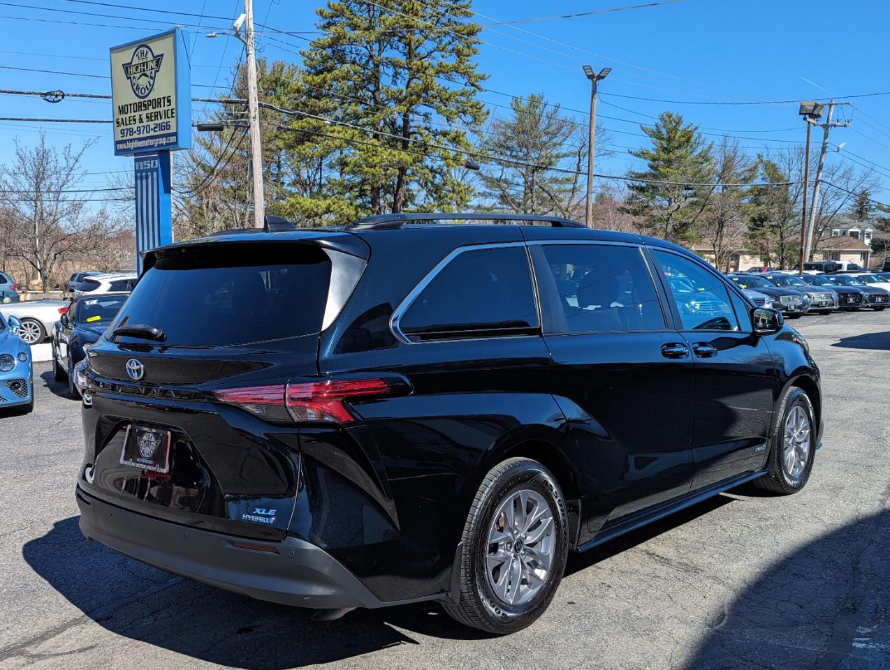 Toyota Sienna XLE AWD 7-Passenger (Natl) 2021