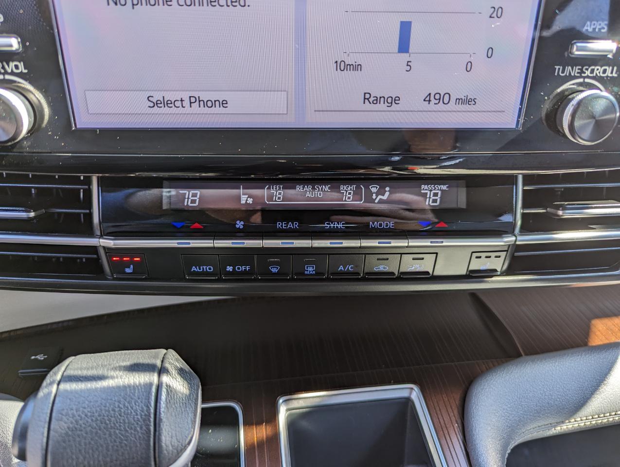 Toyota Sienna XLE AWD 7-Passenger (Natl) 2021