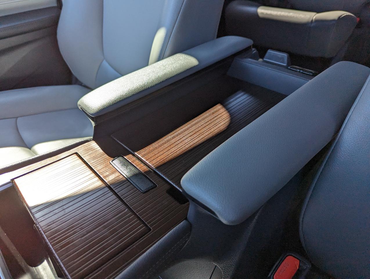 Toyota Sienna XLE AWD 7-Passenger (Natl) 2021