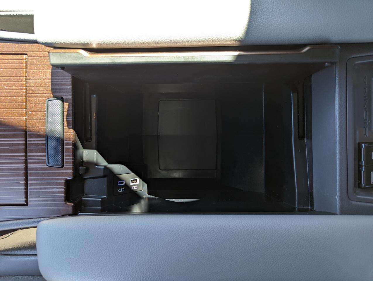 Toyota Sienna XLE AWD 7-Passenger (Natl) 2021