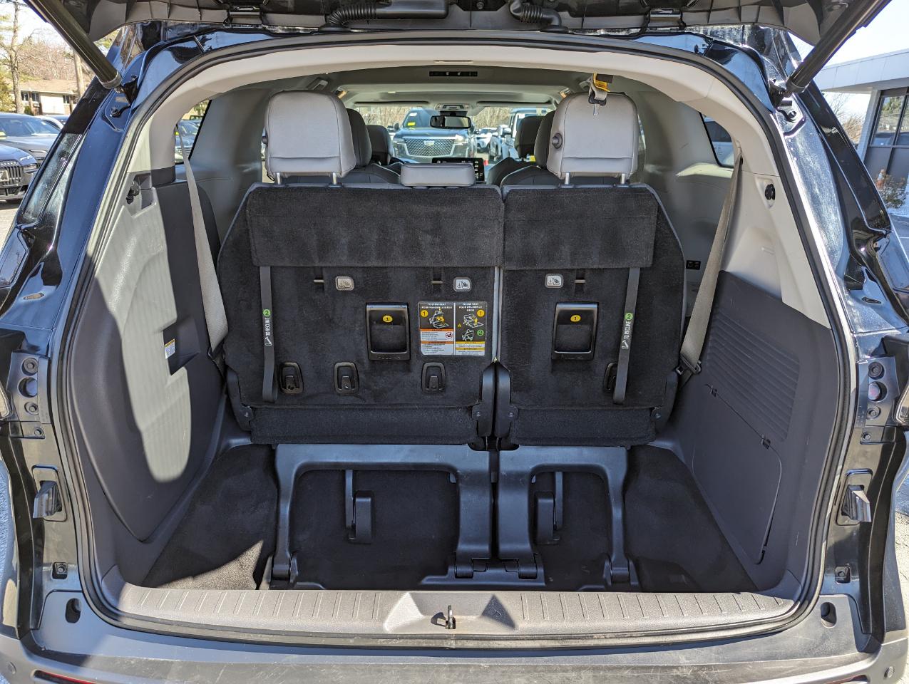 Toyota Sienna XLE AWD 7-Passenger (Natl) 2021