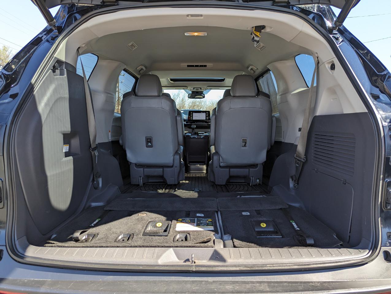Toyota Sienna XLE AWD 7-Passenger (Natl) 2021