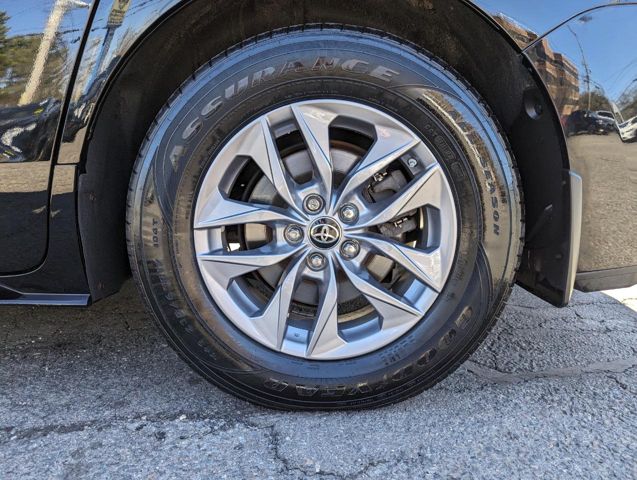 Toyota Sienna XLE AWD 7-Passenger (Natl) 2021