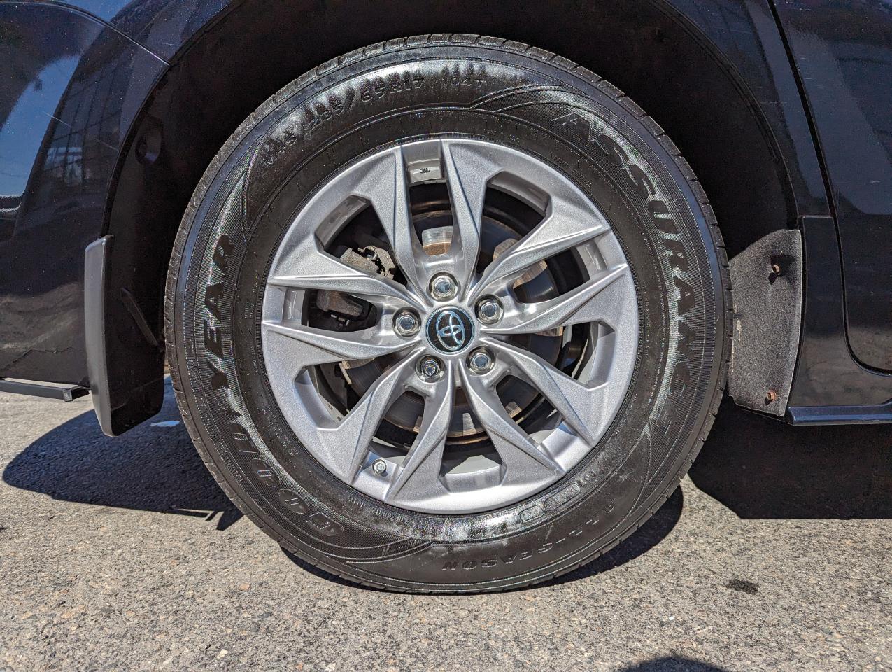 Toyota Sienna XLE AWD 7-Passenger (Natl) 2021