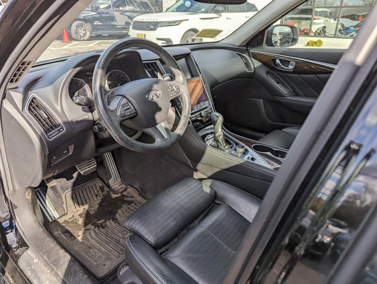 Infiniti Q50 4dr Sdn 3.0t Red Sport 400 AWD 2016