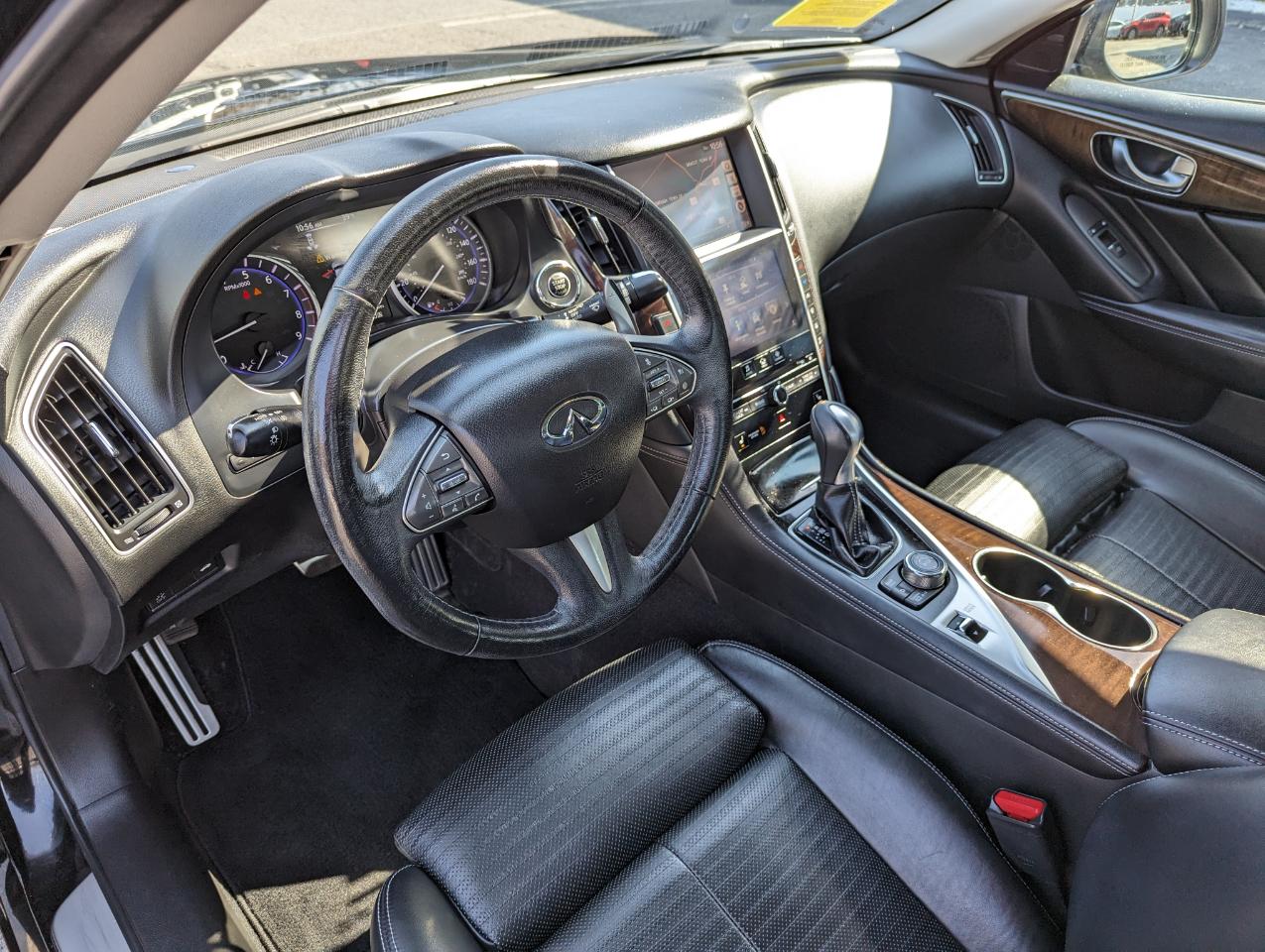 Infiniti Q50 4dr Sdn 3.0t Red Sport 400 AWD 2016