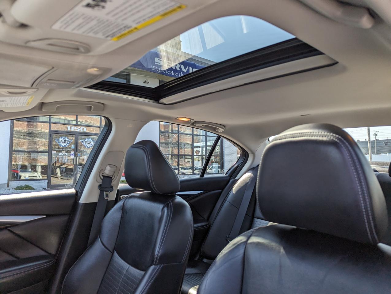 Infiniti Q50 4dr Sdn 3.0t Red Sport 400 AWD 2016