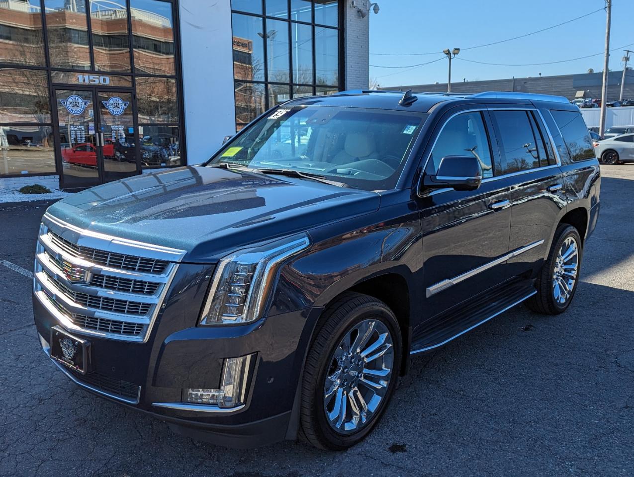 Cadillac Escalade 4WD 4dr Luxury 2019