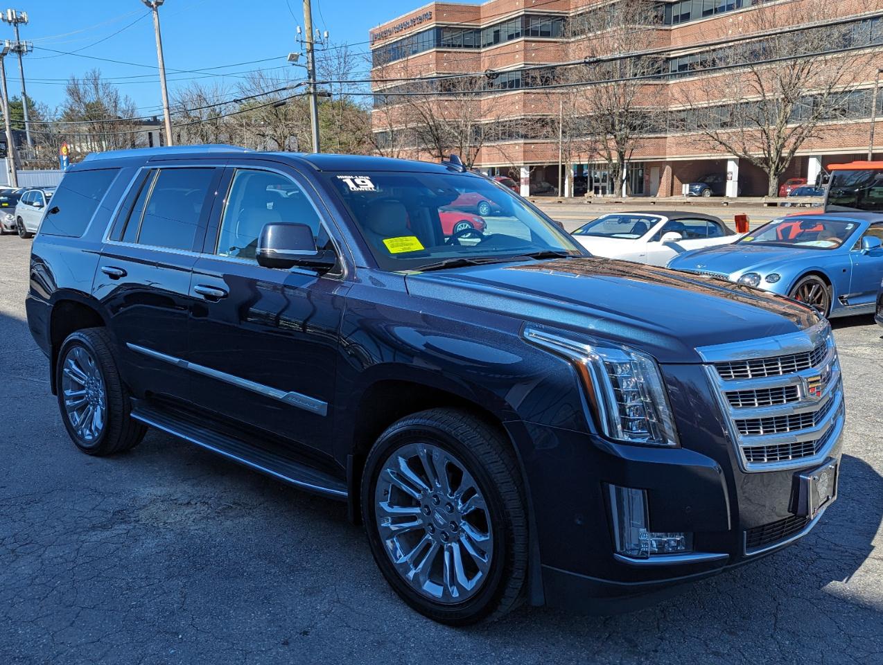 Cadillac Escalade 4WD 4dr Luxury 2019