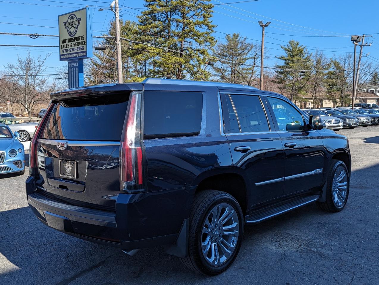 Cadillac Escalade 4WD 4dr Luxury 2019