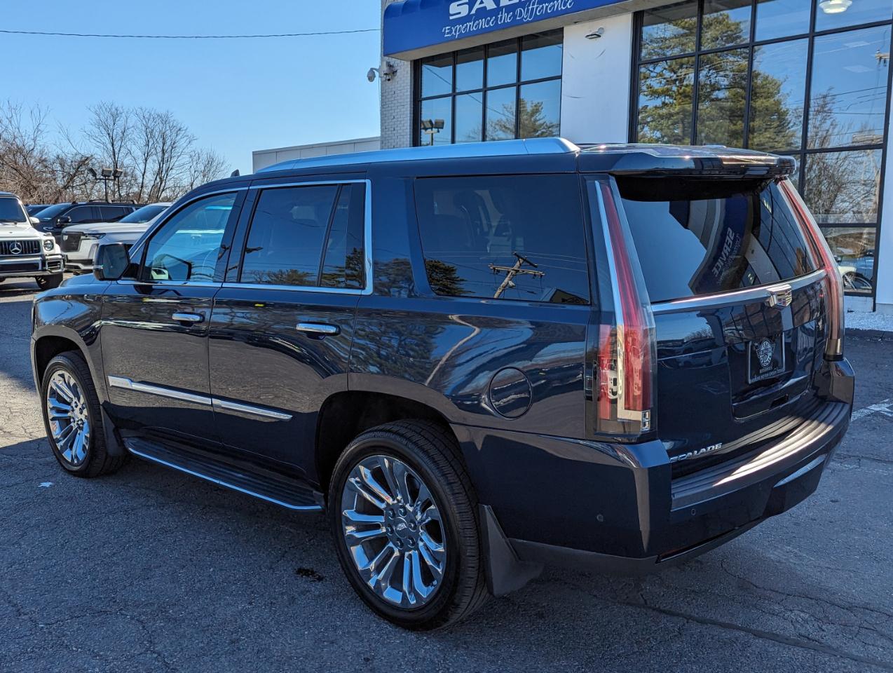 Cadillac Escalade 4WD 4dr Luxury 2019