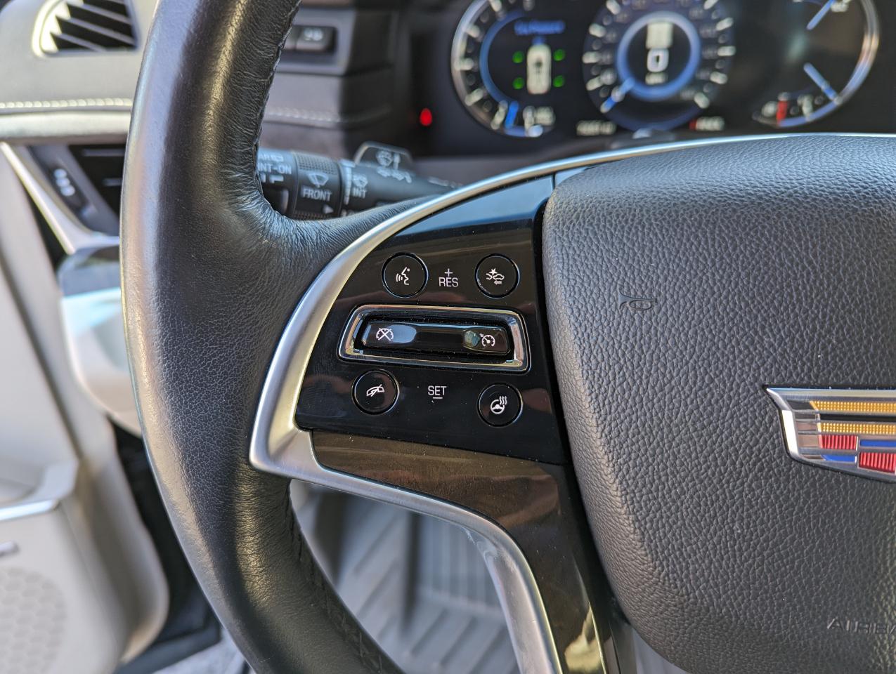 Cadillac Escalade 4WD 4dr Luxury 2019