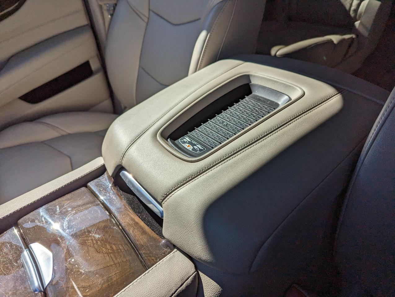 Cadillac Escalade 4WD 4dr Luxury 2019