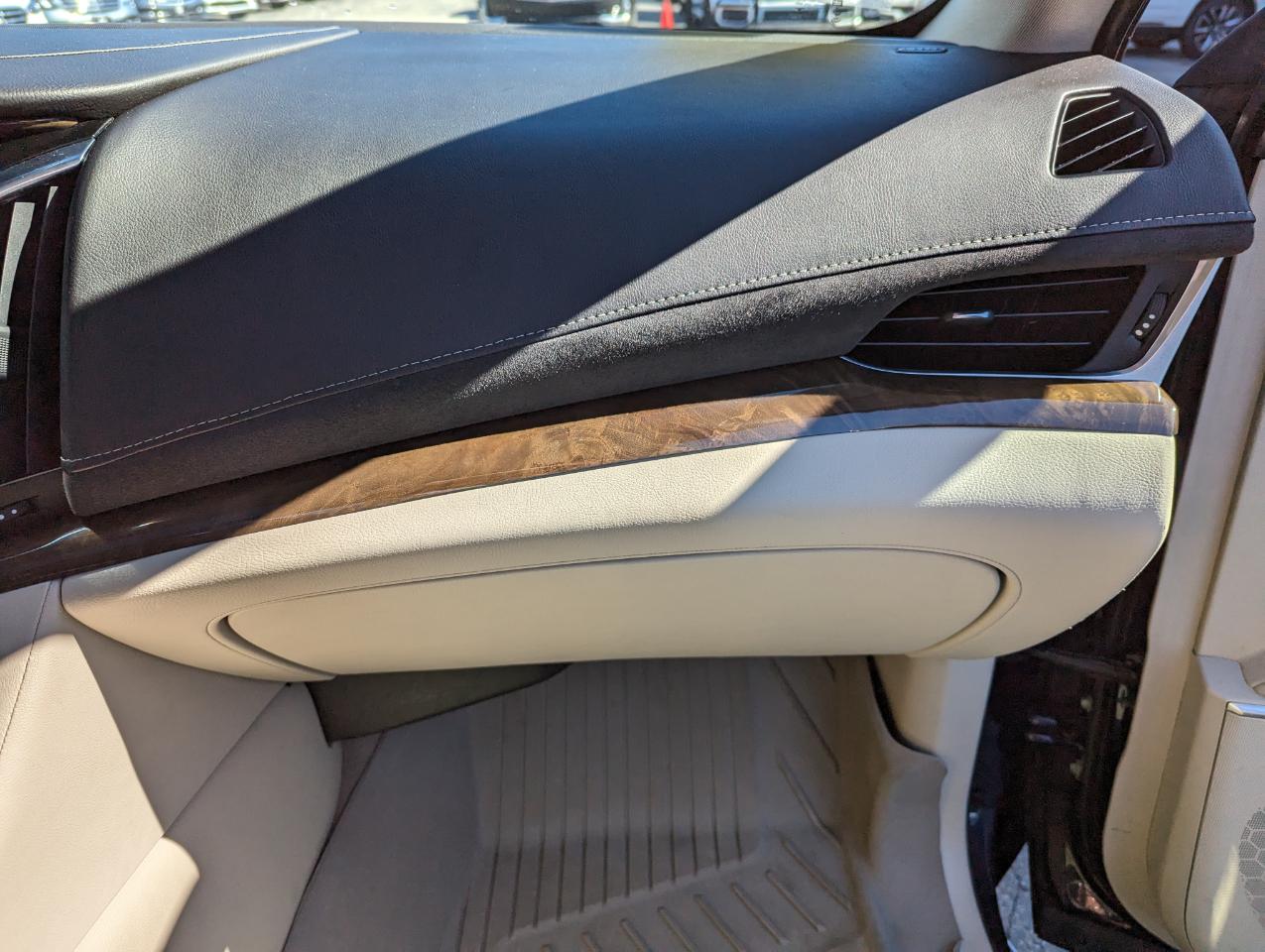 Cadillac Escalade 4WD 4dr Luxury 2019