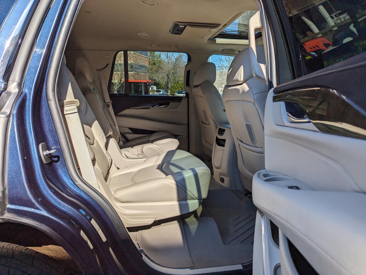 Cadillac Escalade 4WD 4dr Luxury 2019