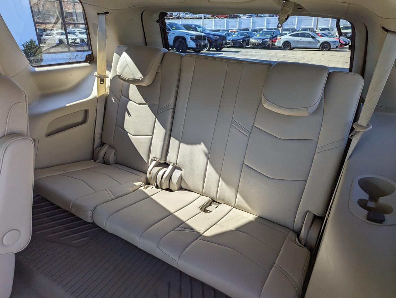 Cadillac Escalade 4WD 4dr Luxury 2019