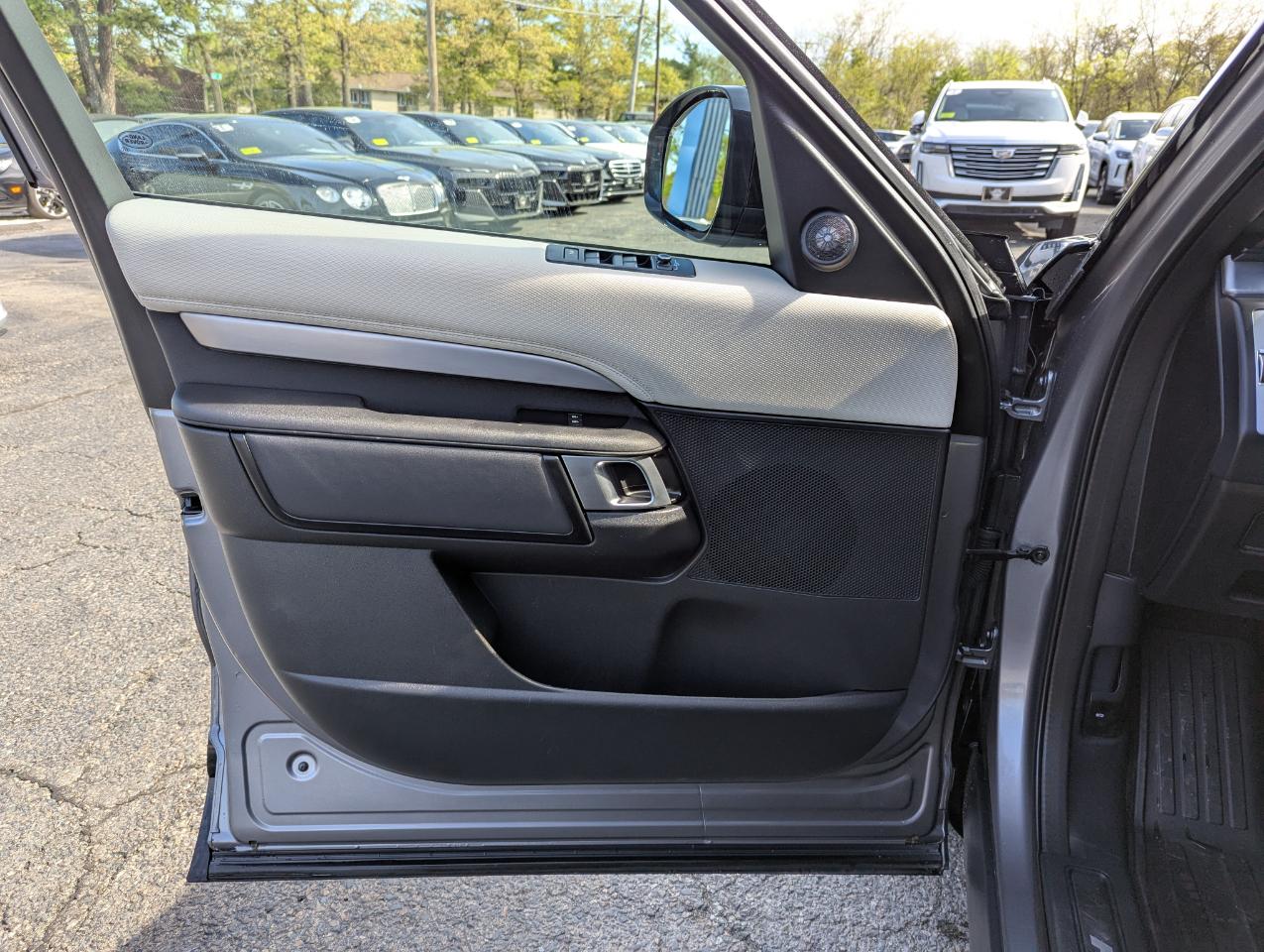 Land Rover Discovery P300 S R-Dynamic 2022