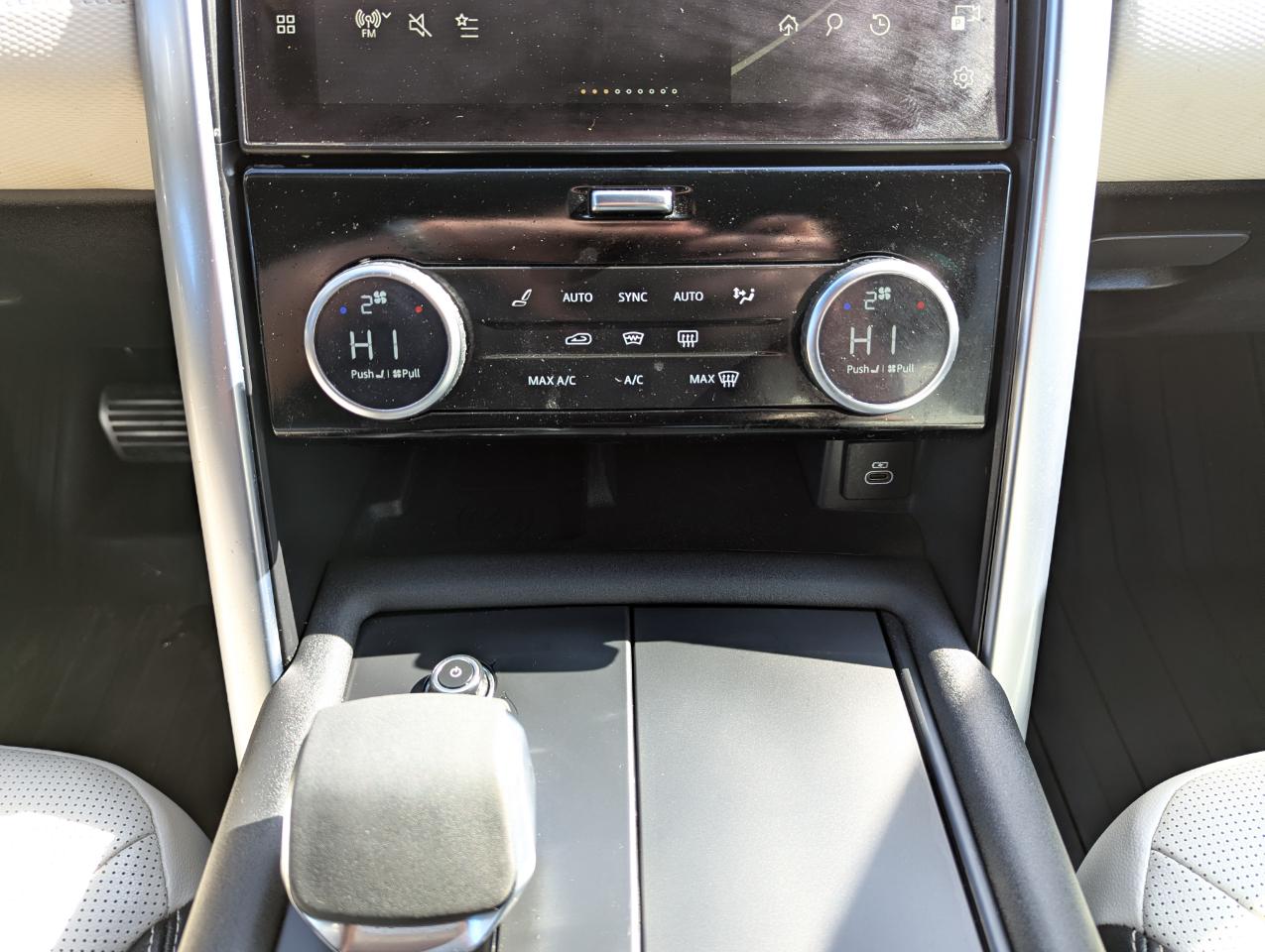 Land Rover Discovery P300 S R-Dynamic 2022