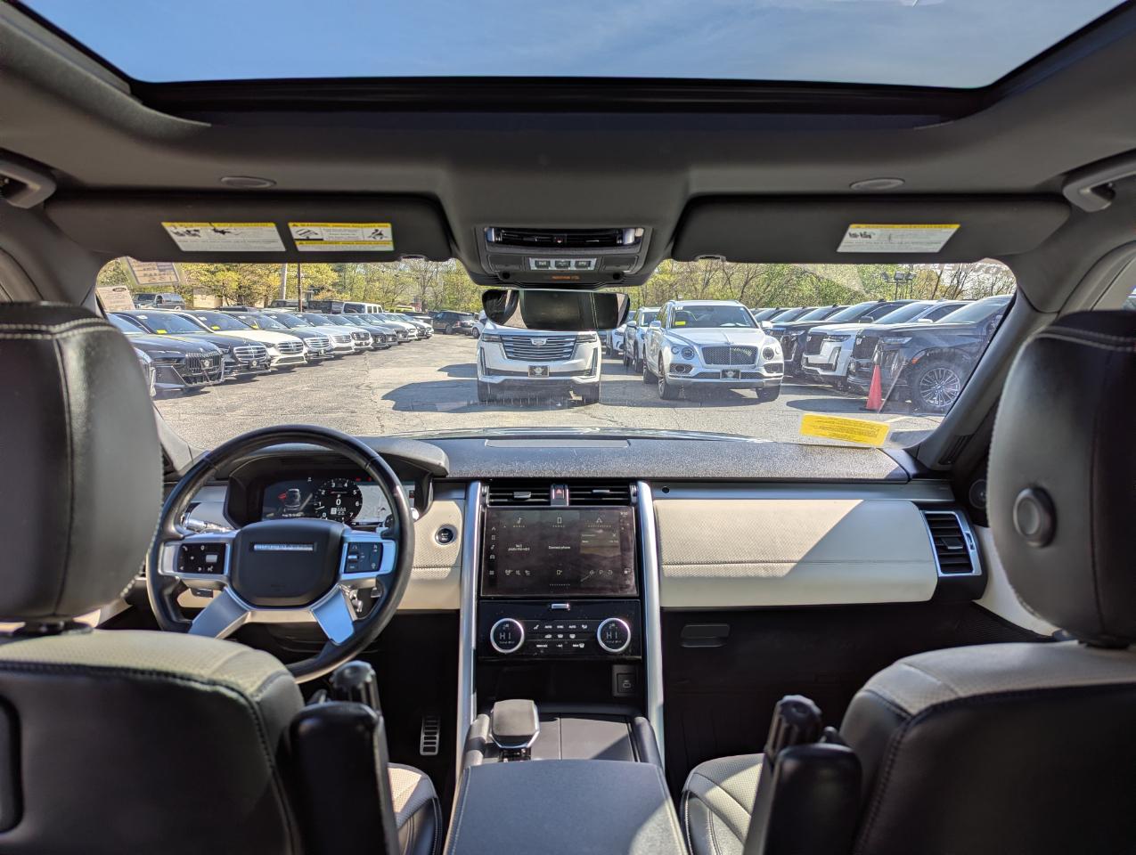 Land Rover Discovery P300 S R-Dynamic 2022