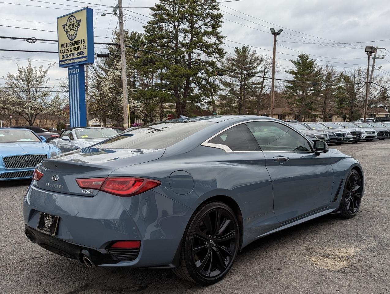 Infiniti Q60 Red Sport 400 AWD 2021