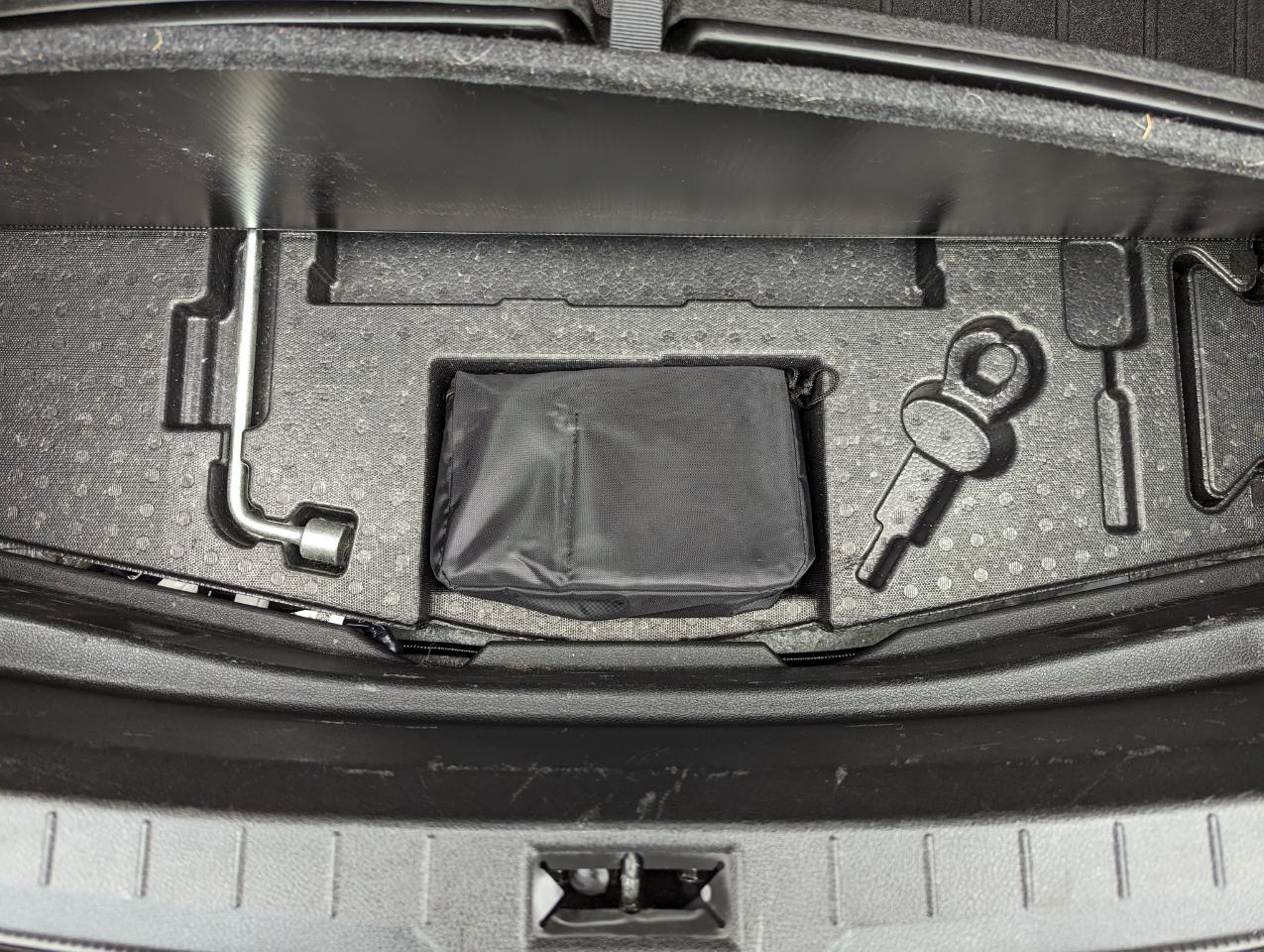 Infiniti Q60 Red Sport 400 AWD 2021