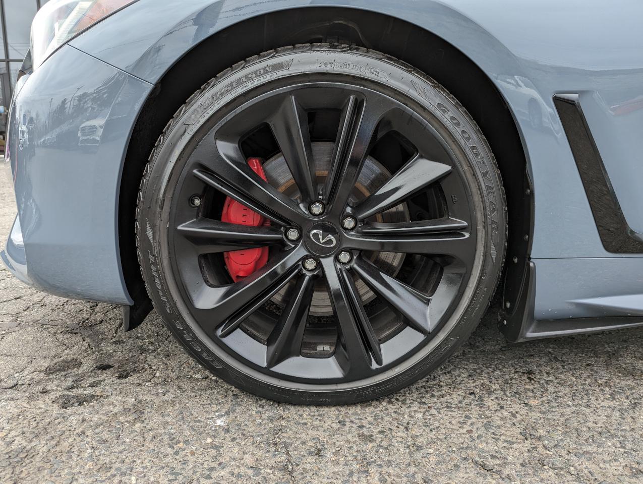 Infiniti Q60 Red Sport 400 AWD 2021