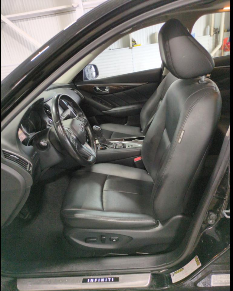 Infiniti Q50 3.0t LUXE AWD 2019